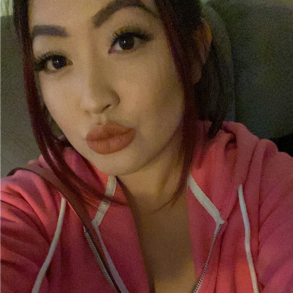 Meet your posher💕 - Picture 5 of 5